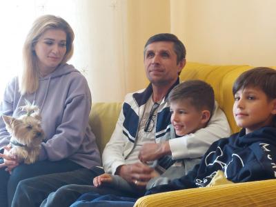 20220422-familia-ucrainesa acollida a Cubelles (Foto_Consell Comarcal Garraf).jpg