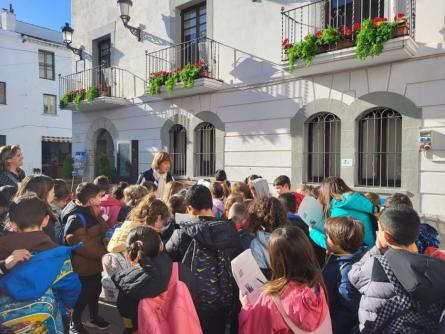 230224 Rosa Fonoll_Visita escola Vora del Mar.jpg
