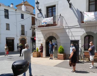 27-0520 Minut de silenci pel dol oficial decretat en memòria de les víctimes mortals de la COVID-19.jpg