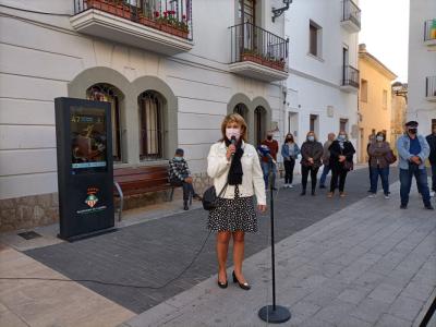 300421 Concentració en suport a l'alcaldessa de Cubelles (3).jpg