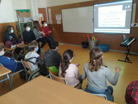 Cantània-Assaig-Escola Vora del Mar de Cubelles.jpg