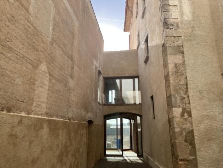 CASES BOTIGA CASTELL 131125 (1).JPG