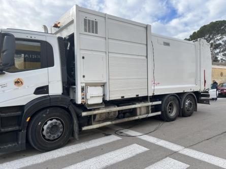 CONTENIDOR CAMIO RECOLLIDA C SANT ANTONI (1).JPG