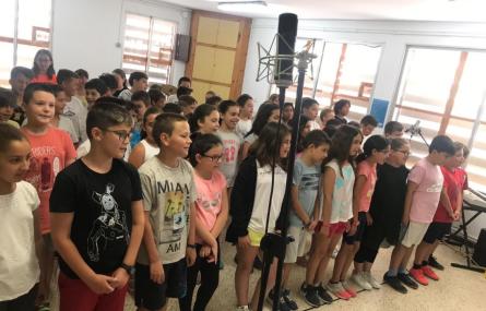 Gravació himne escola Charlie Rivel 2019.jpg