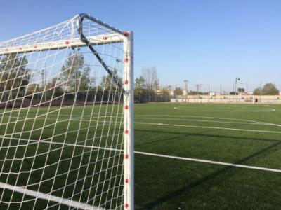 Manteniment gespa camp de futbol 7.jpg