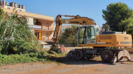 neteja-aparcament-terra-renfe-170921-1-redim-w470-h550.jpeg