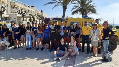 Neteja platja Institut.jpg