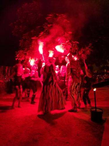 Presentació dels vestits dels Diables 1.jpg