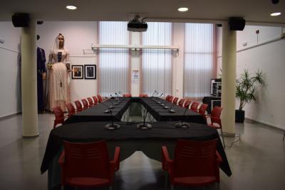 Sala de plens buida