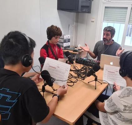 Taller Podcast Institut Les Vinyes Novembre 22 (1).jpg